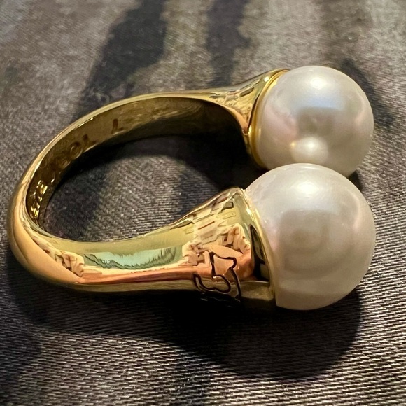 🆕 Tory Burch Authentic Gold Pearl Bud Logo Ring Size 7 - Picture 11 of 16